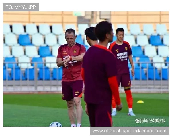 中国足球国家队加大体能与技术训练力度，中国足球体能训练的问题