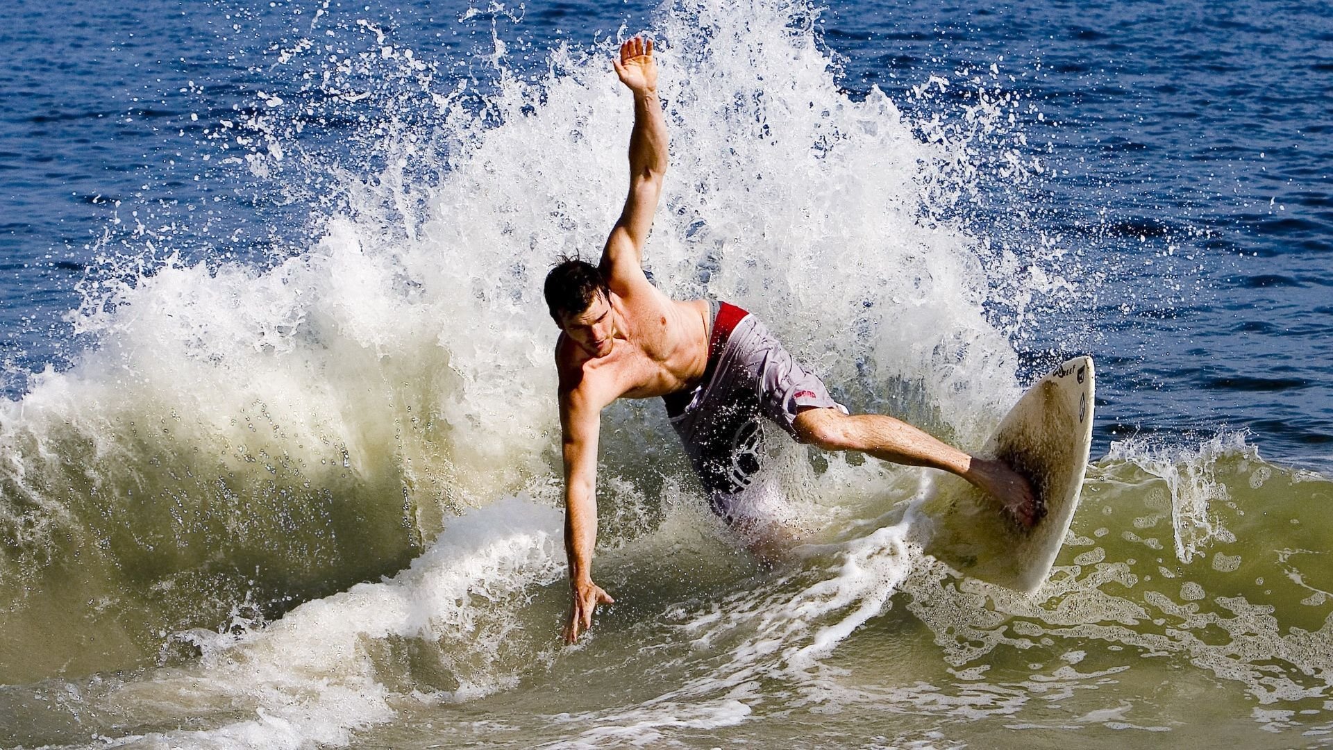 米兰体育官方网址入口-《Valorant》跨国线上线下联赛同步举行，热潮不断，valorant2021国服消息