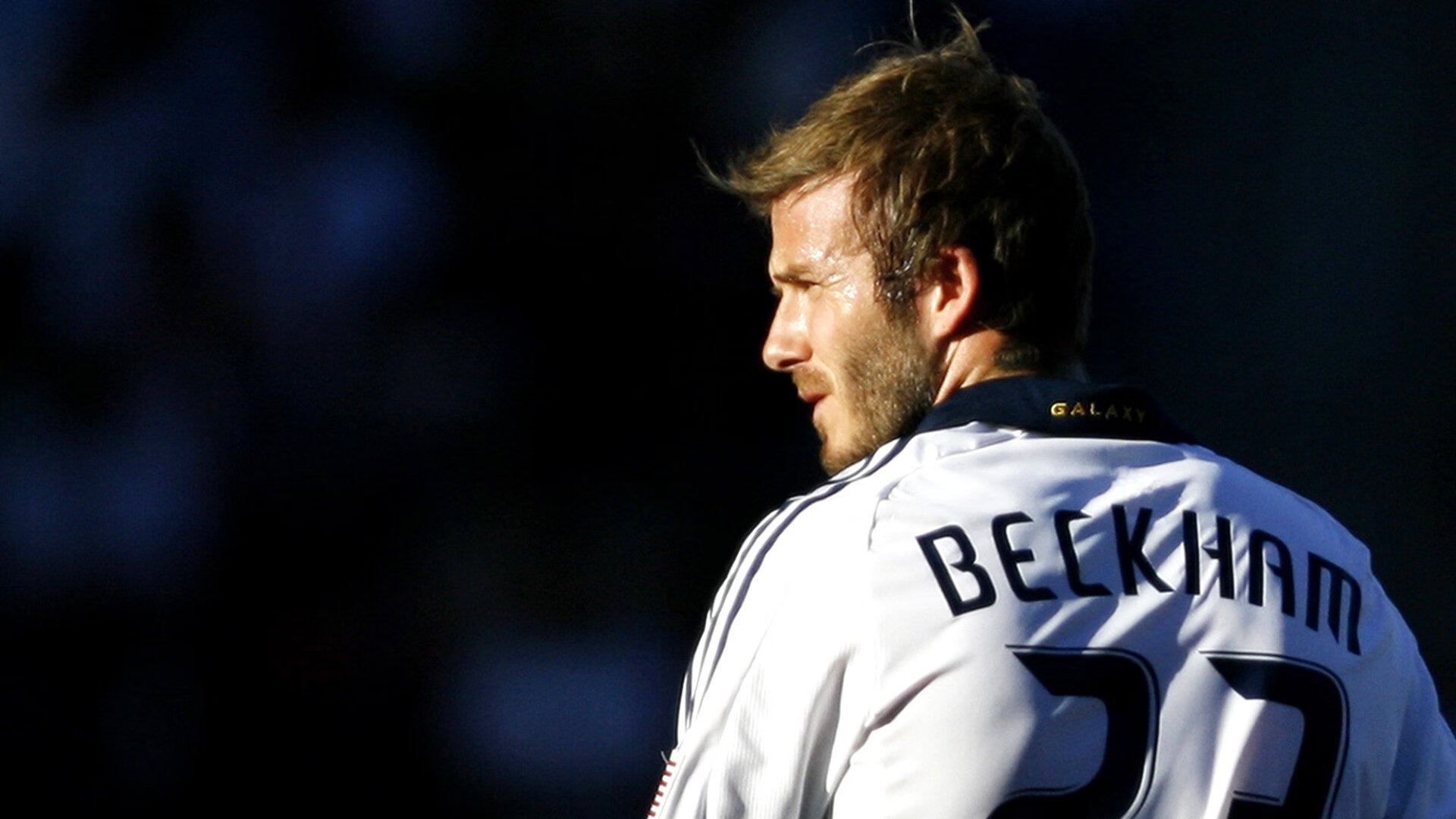 米兰体育APP-纳达尔宣布重返赛场，目标锁定红土荣耀，纳达尔在红土场上为什么那么强